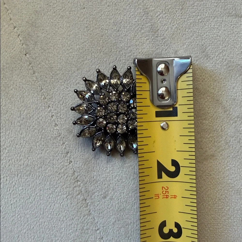 Vintage sparkly rhinestone Brooch